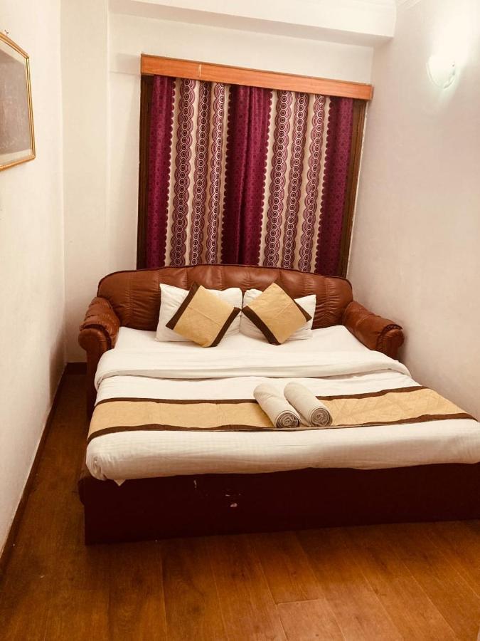 "Tara Homes" With Open Rooftop Terrace Shimla Eksteriør billede